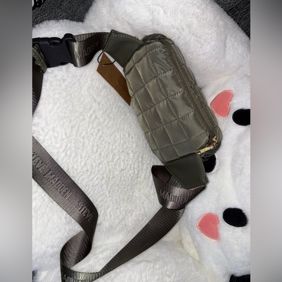 Fanny pack - Picture 1 of 2